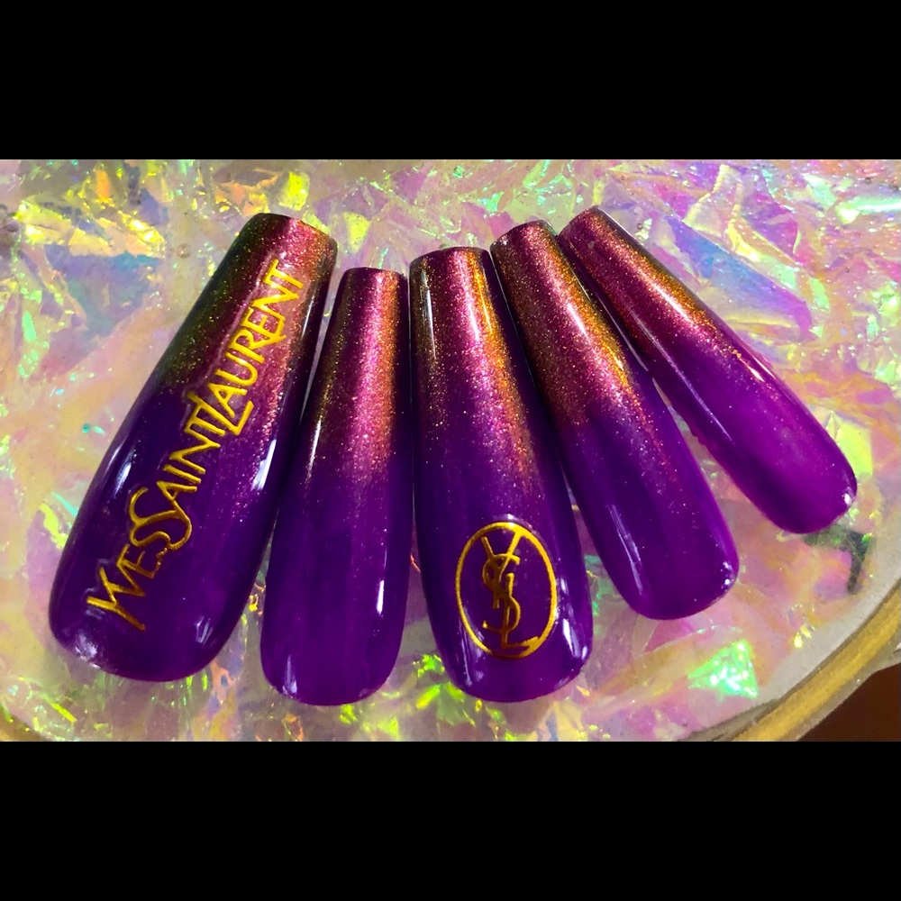 Chrome/purple press on nails